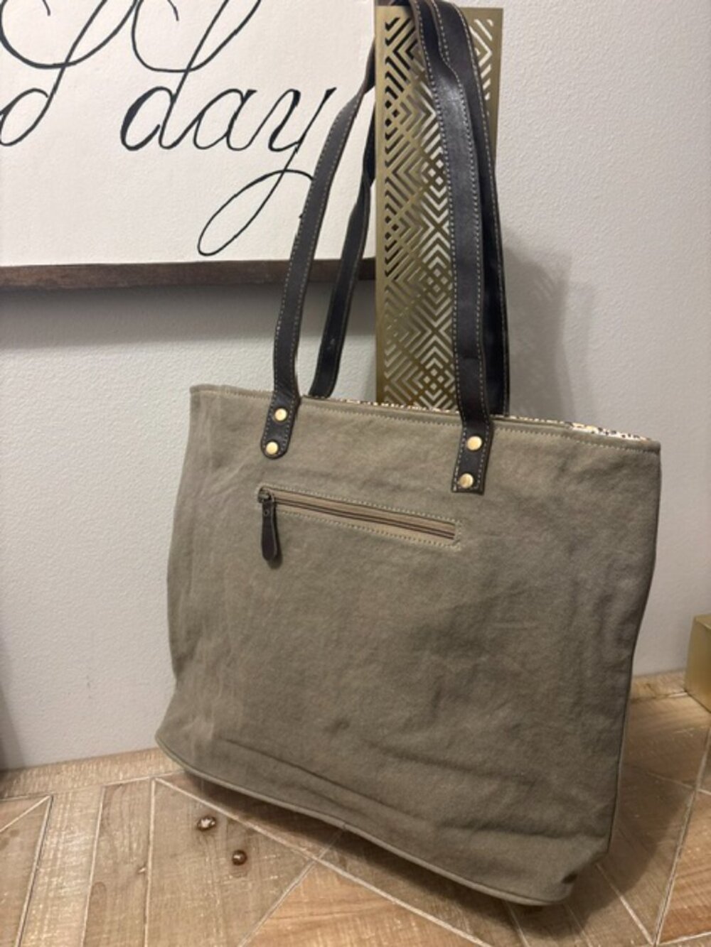 NEW Myra Filotimo Tote Bag Geometric Western Hairon Leather Canvas - Picture 4 of 5